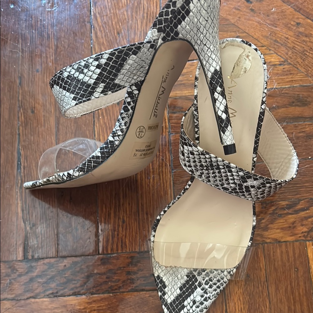 Stylish Black and White Snake Print Heels